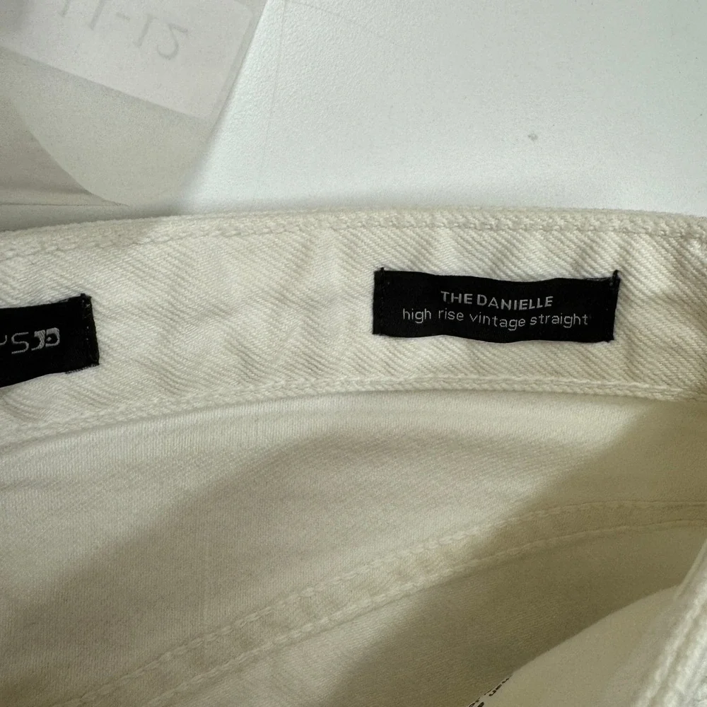 WE‎ WORE WHAT by JOEs Jeans Womens 26 White Danielle High Rise Vintage Straight